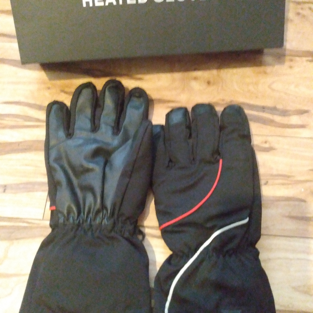 Heated gloves